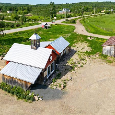 Le Baluchon Eco-Villegiature Saint-Paulin ภายนอก รูปภาพ