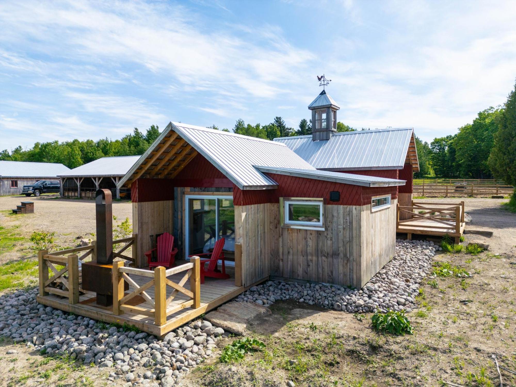 Le Baluchon Eco-Villegiature Saint-Paulin ภายนอก รูปภาพ