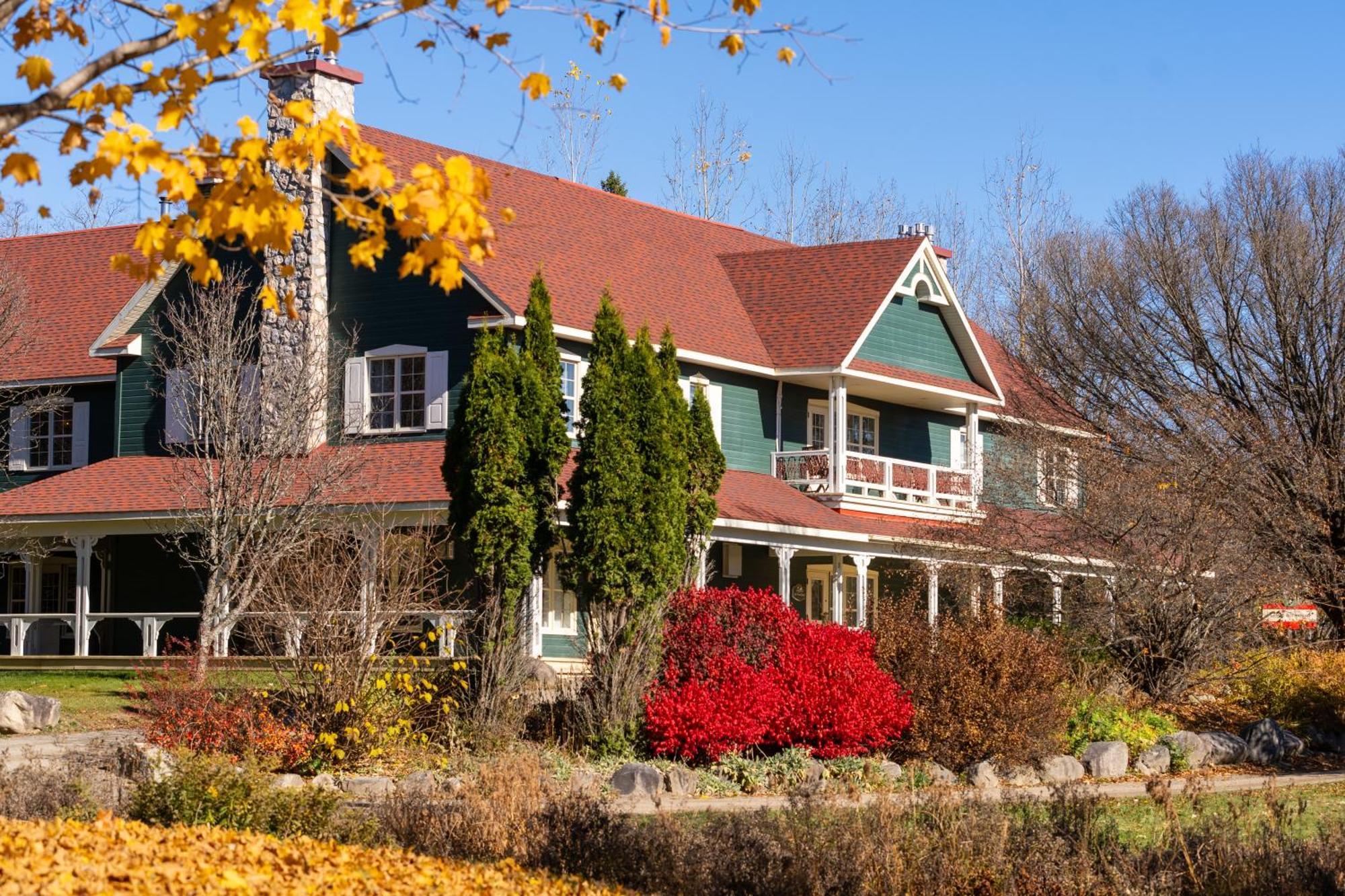 Le Baluchon Eco-Villegiature Saint-Paulin ภายนอก รูปภาพ
